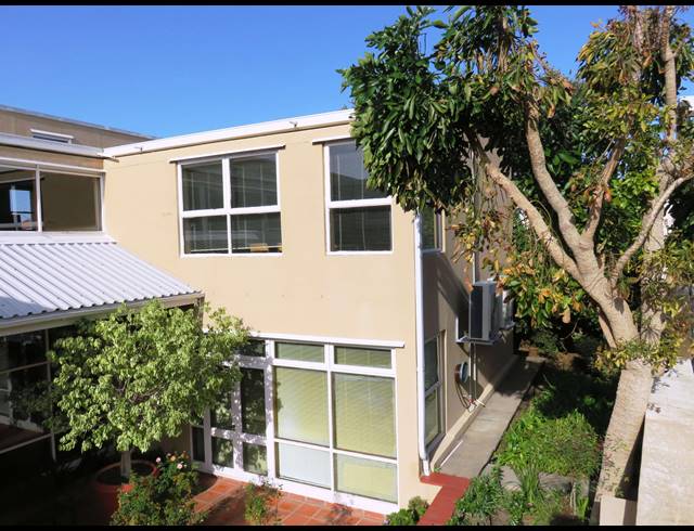 1,520M² BUILDING FOR SALE IN OBSERVATORY